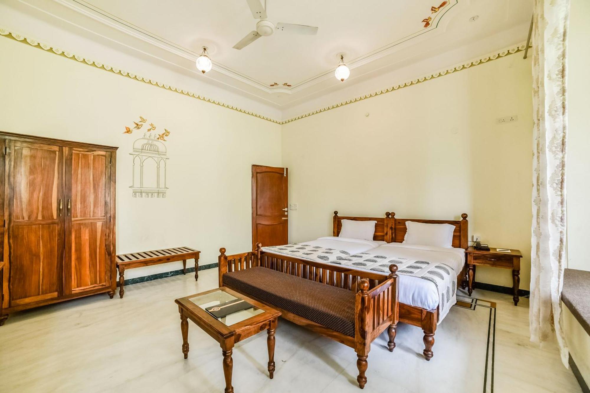 Hotel Jaisingh Garh By Innovating Hospitality Udaipur Exterior foto